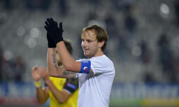 Chelsea and Manchester United could be encouraged to bid for Ivan Rakitic after he refused to commit his long-term future to Sevilla