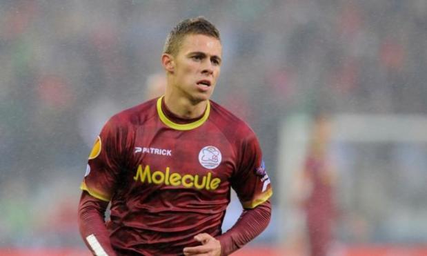 PSV fail with bid for Chelsea's Hazard