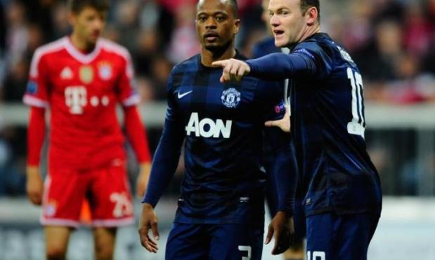 Evra signs new one-year deal at Manchester United