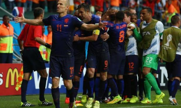 Spain 1-5 Netherlands: Defending champions humiliated by Robben and co
