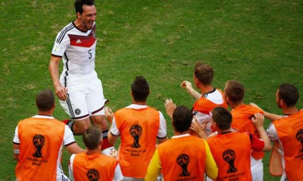 Sign him up Van Gaal! Man United fans want Hummels at Old Trafford