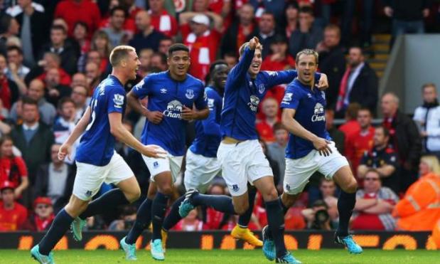 Everton celebrate Phil Jagielka's last-gasp wondergoal