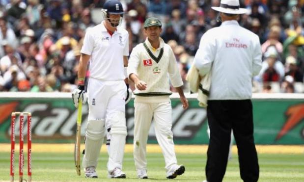 Former Australia captain Ricky Ponting has added weight to Kevin Pietersen's claims that a 'bullying' culture existed in the England team set-up