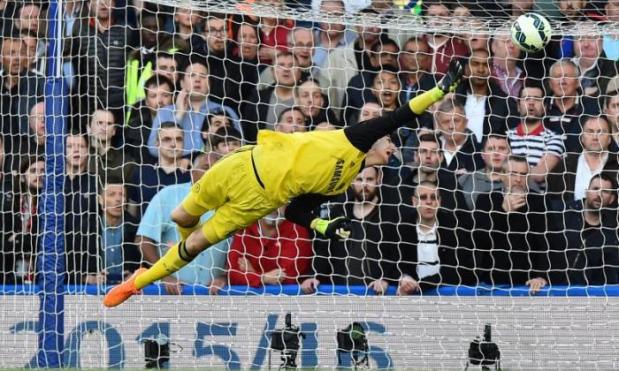 Former Chelsea goalkeeper Mark Schwarzer believes Thibaut Courtois’ quick conversion to the rigours of the Premier League proves the Blues star is BETTER than Manchester United’s David De Gea