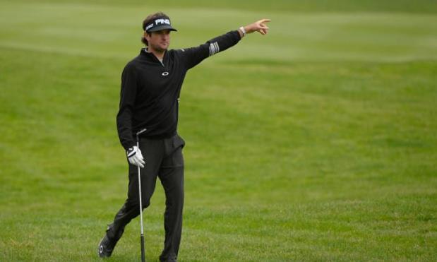 VIDEO: Bubba Watson sinks unbelievable horseshoe putt during US Open warm up