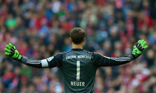 Goalkeeper: Manuel Neuer (Bayern Munich) – click the yellow arrow to see the UEFA.com Team of the Year