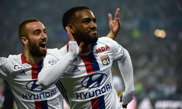 Alexandre Lacazette (Lyon) – Click the right arrow above to find out the latest Arsenal transfer news…