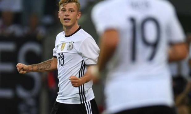 TRANSFER BLOW! Liverpool and Tottenham target Max Meyer happy at Schalke