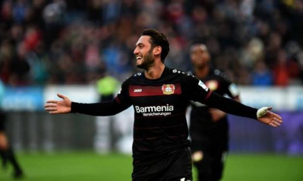 Transfer report: Atletico Madrid to make £17m offer for Chelsea and Manchester United target Hakan Calhanoglu