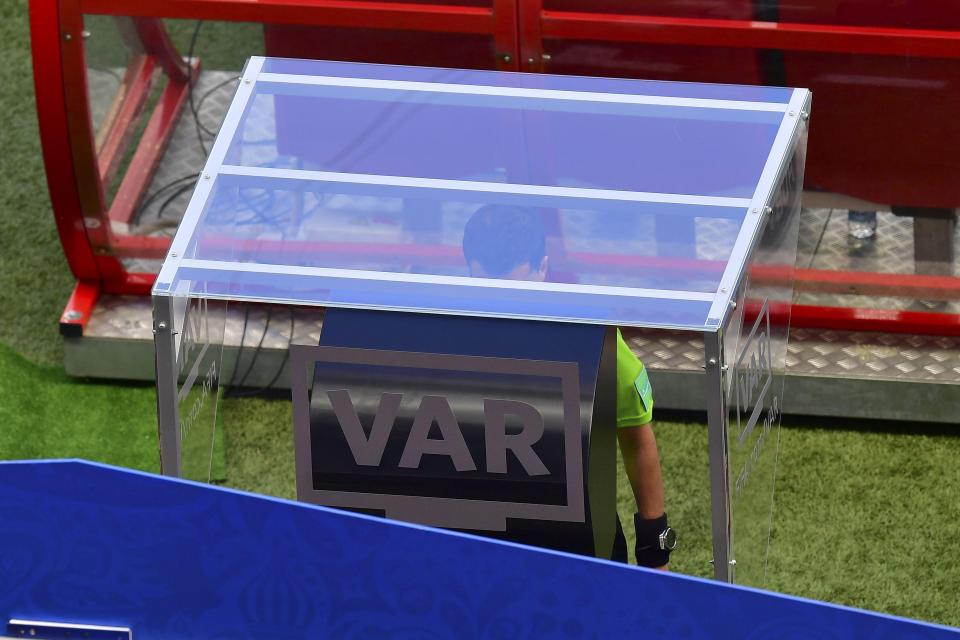  Andres Cunha consults VAR
