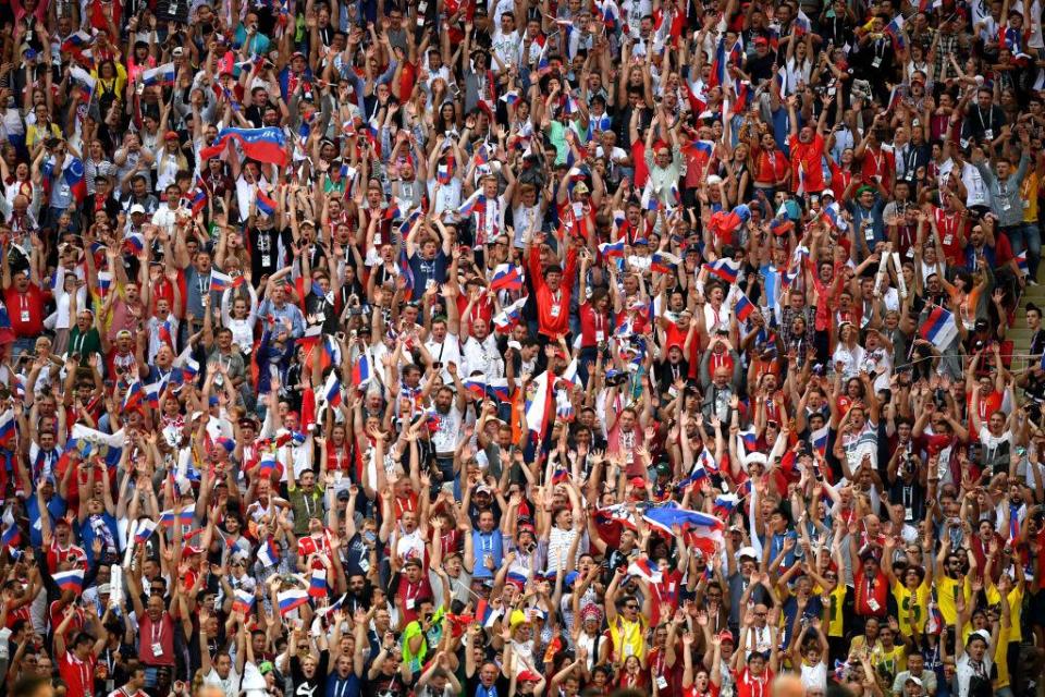 The Luzhniki Stadium crowd started a Mexican Wave halfway through the first-half