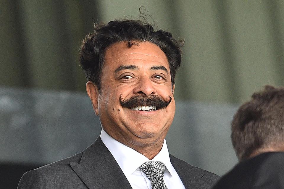 Khanis set to enter the world of professional wrestling too