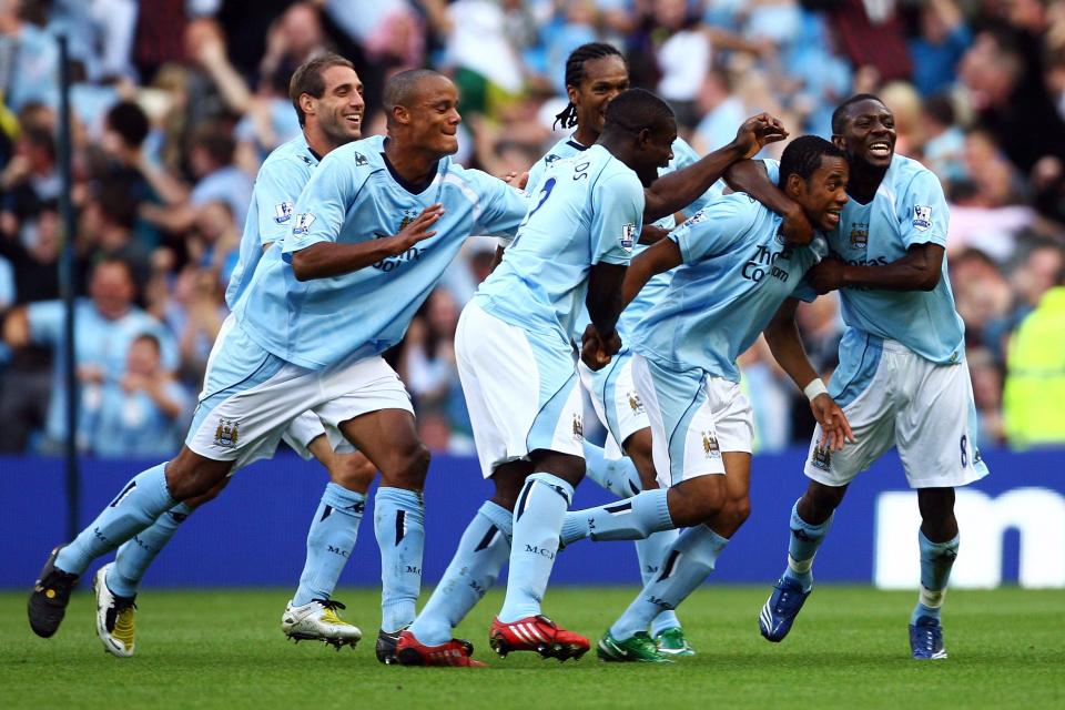  City stars celebrate with Robinho.