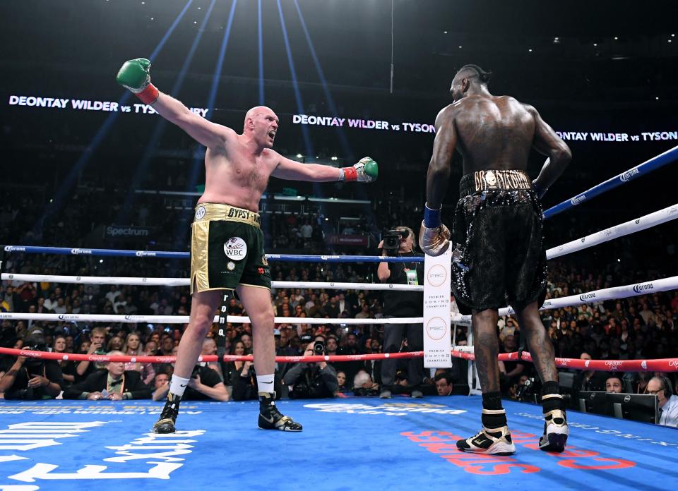  Tyson Fury was knocked down twice, but still outboxed Deontay Wilder