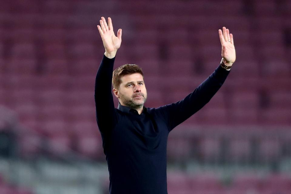  Mourinho could soon be waving goodbye to Tottenham if United get their way