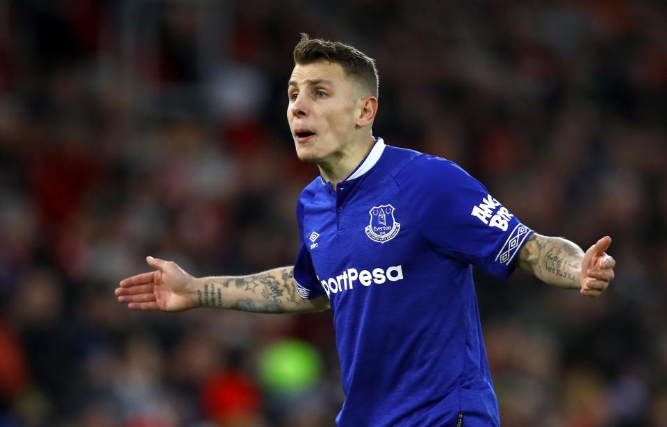  A comical own-goal in gameweek 23, and then a red card the following match to rule him out of Everton's double gameweek. Recently, Digne has been an absolute nightmare.