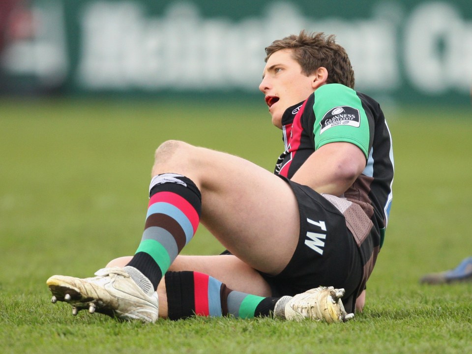  Williams pretended to be hurt and bit on a blood capsule so he could be replaced by Nick Evans