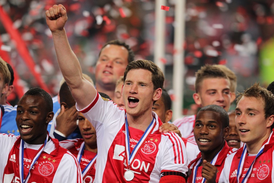  Jan Vertonghen captained Ajax to the Eredivisie title at Amsterdam Arena in 2011/12