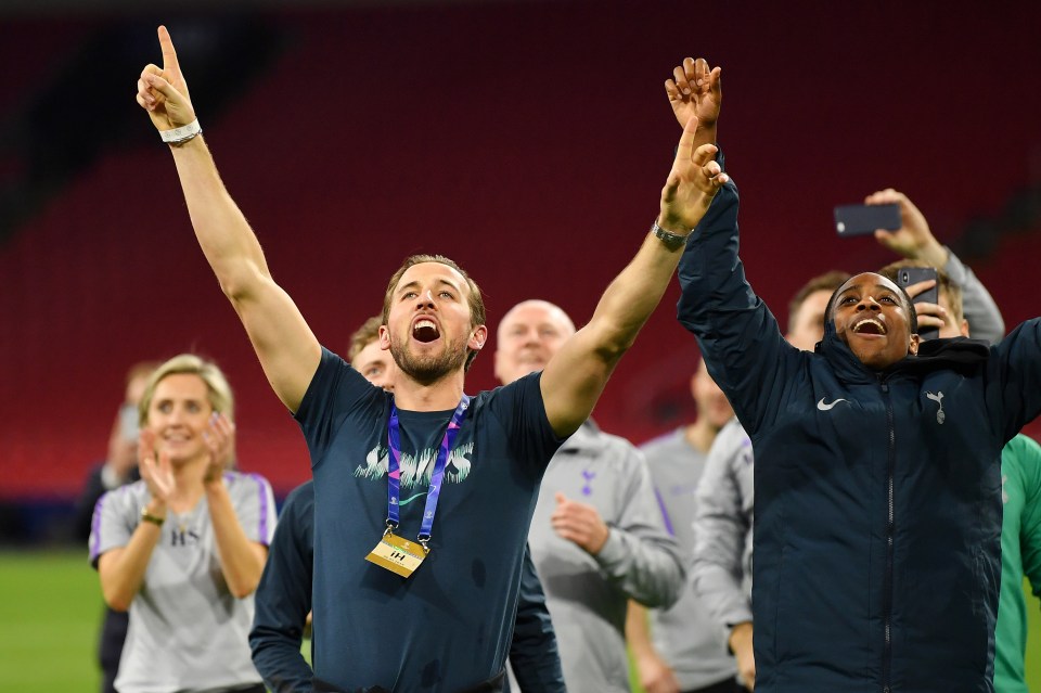  Harry Kane celebrates Tottenham's Champions League heroics
