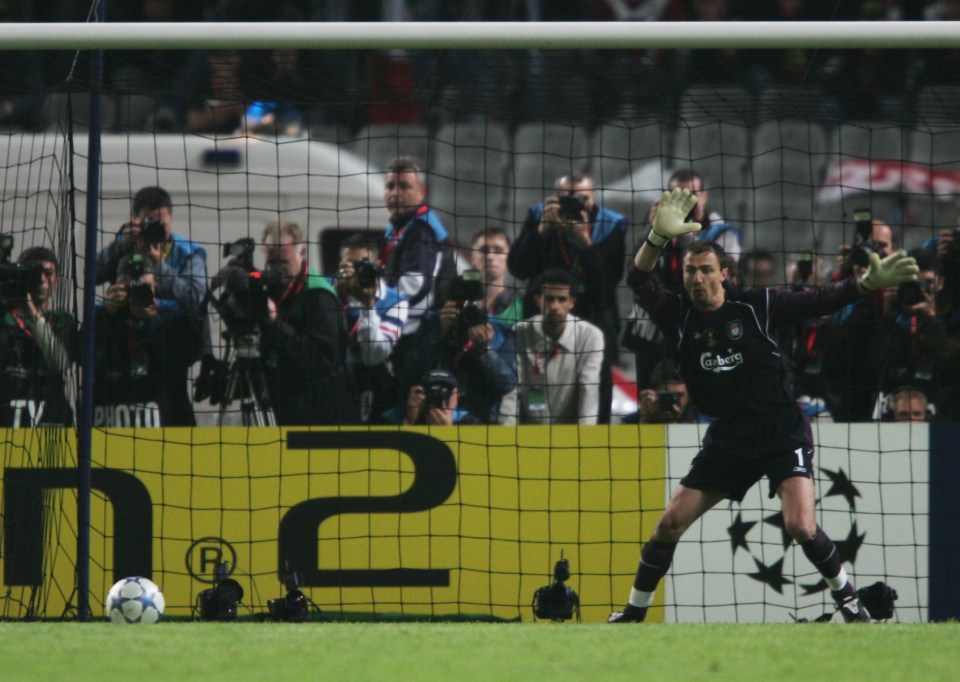  Jerzy Dudek saved two penalties in the shootout