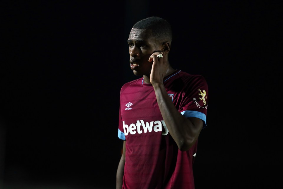  Jose Mourinho is a fan of Issa Diop