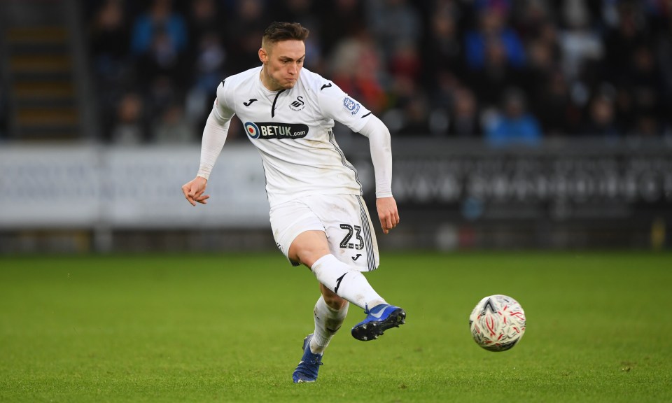  Connor Roberts is a crucial part of Swansea's defence