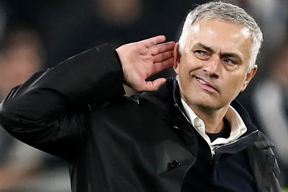  Manchester United fans didn't always take to Mourinho's more conservative playing style