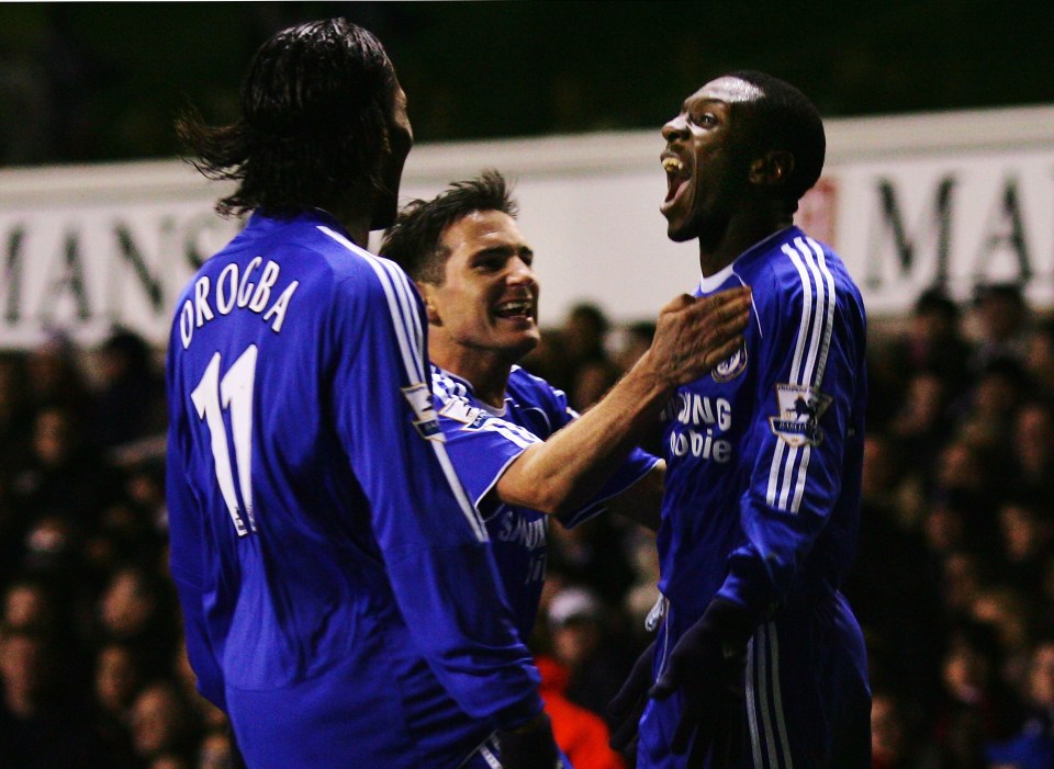  Wright-Phillips sent Chelsea through to the semi-finals