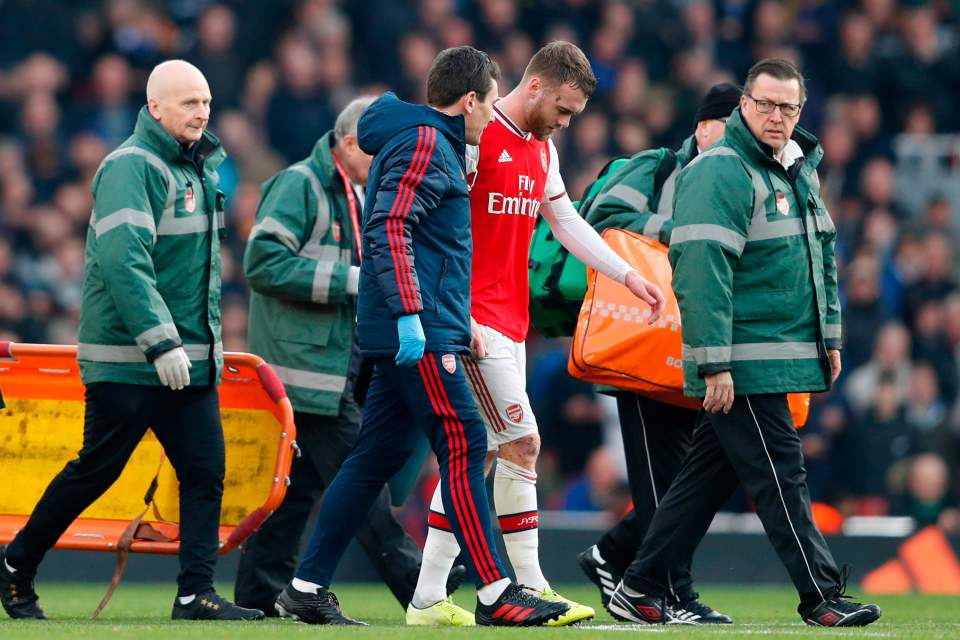  Chambers limped off with a knee injury at the Emirates