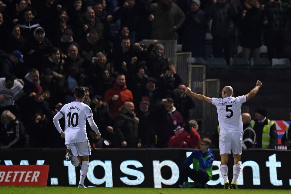  Pablo Zabaleta (right) celebrates scoring his side's winning goal