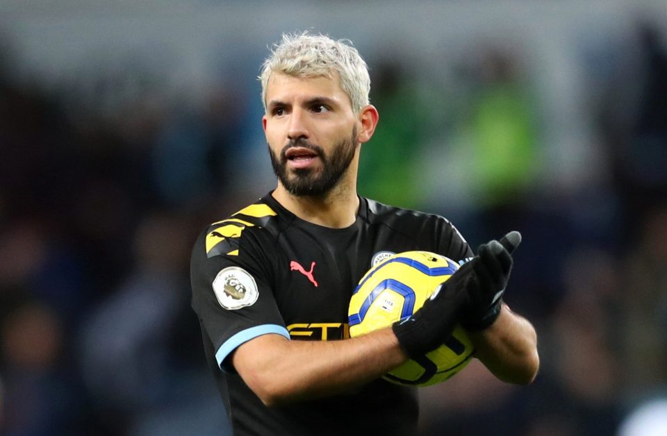  Do you think Aguero is underrated? Tony Cascarino insists it's nonsense!