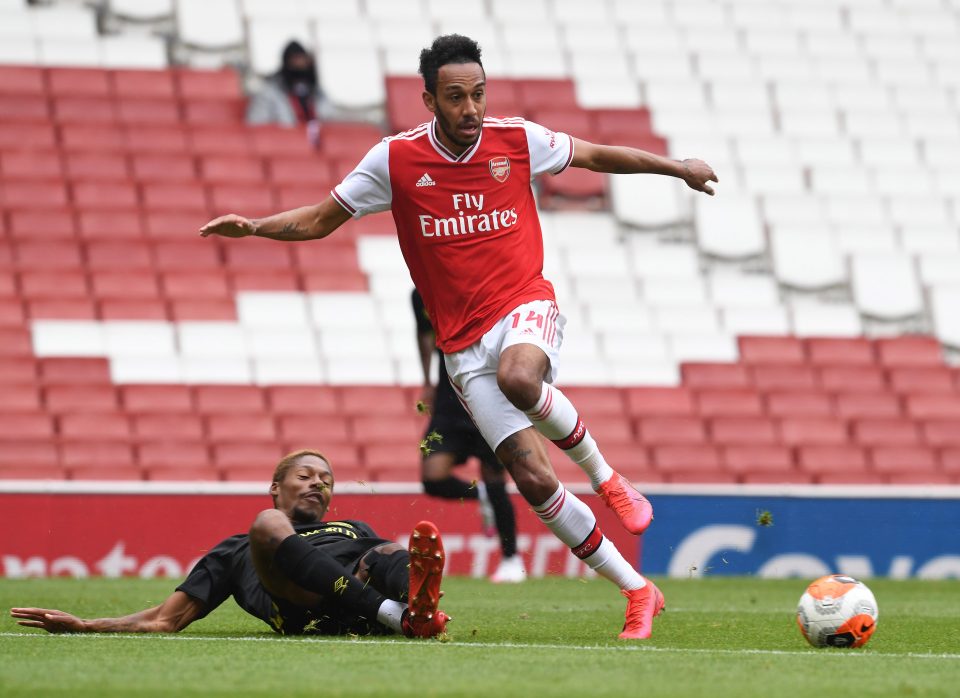  Aubameyang says his future is still 'undecided' amid the contract uncertainty