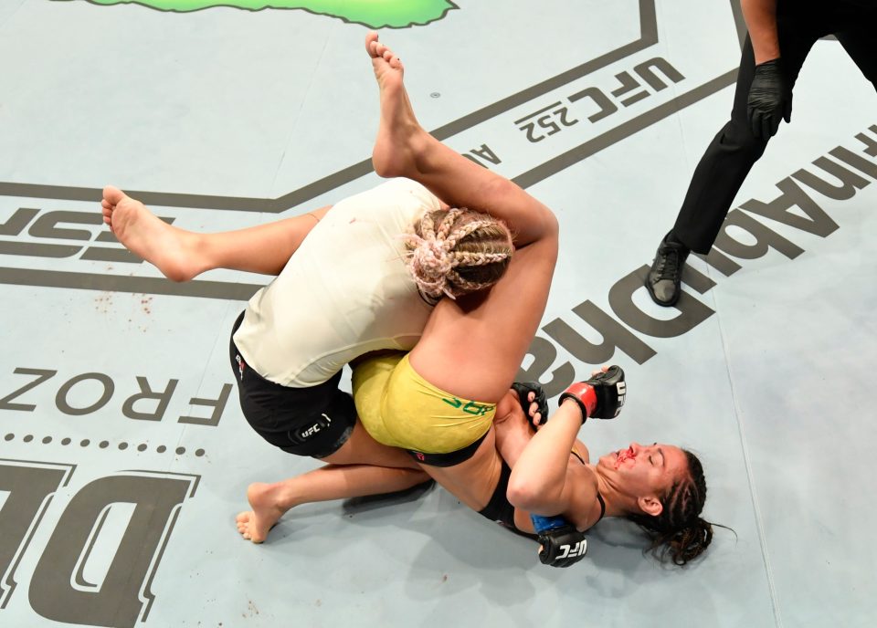  Ribas locked in an armbar to secure the win