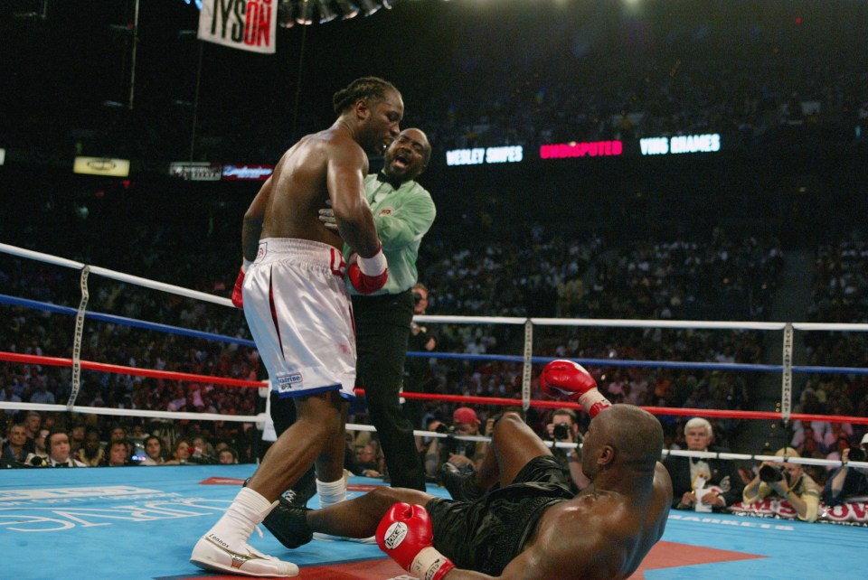 Lewis had seen off Tyson in 2002 and Etienne was chosen as his comeback opponent