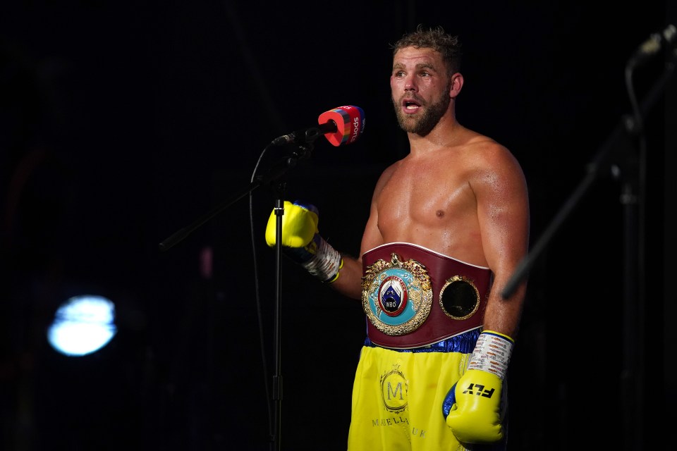 Saunders held the WBO title at middleweight and super-middleweight