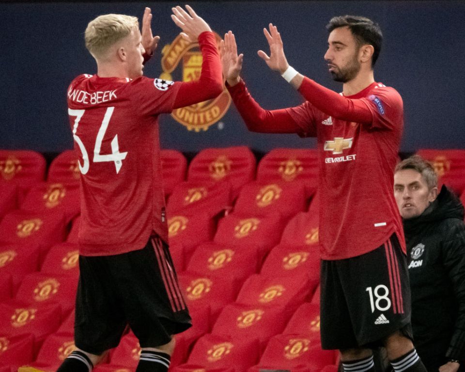 Van de Beek chose to play in Manchester United's No.34 shirt as a tribute to Nouri