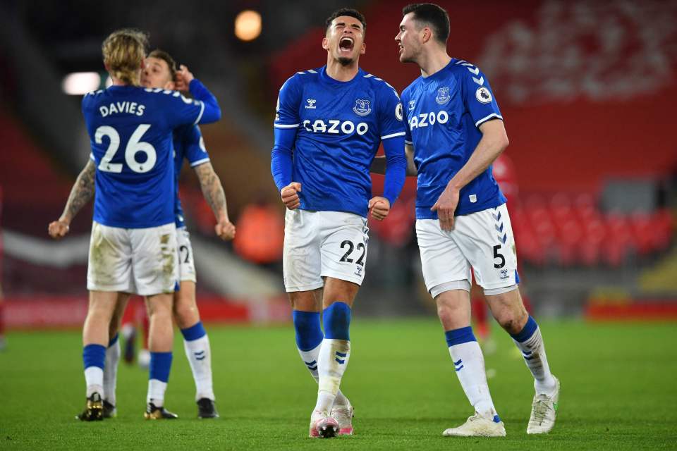  Everton secured a history-making 2-0 win at Anfield on Saturday evening