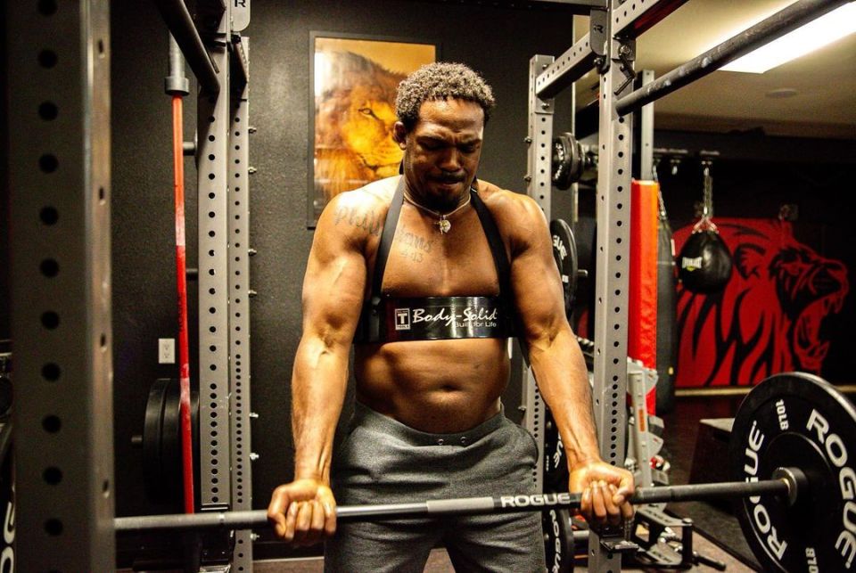  Jon Jones looks set to face the winner of Stipe Miocic vs Francis Ngannou in his heavyweight debut
