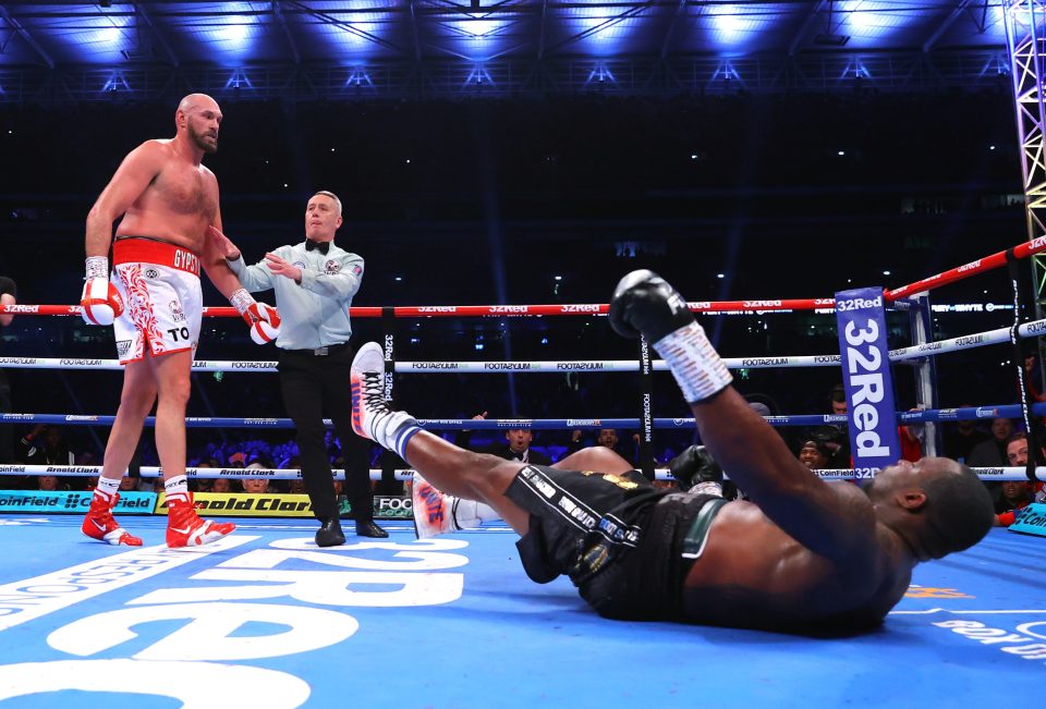 Fury beat Whyte in comfortable fashion