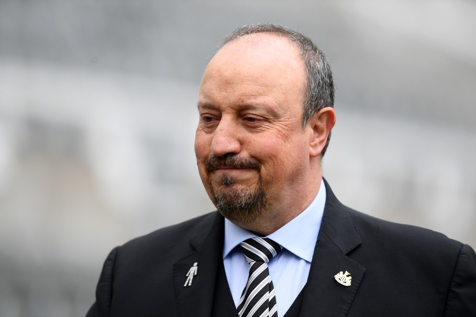 Benitez has not yet been offered a contract at Everton after protests from fans