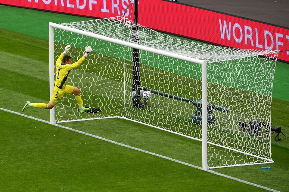The goalkeeper was standing in a deep position and was forced to scramble backwards to try and keep his side in the game