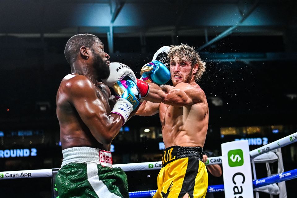 Floyd vs Logan went the full eight-rounds