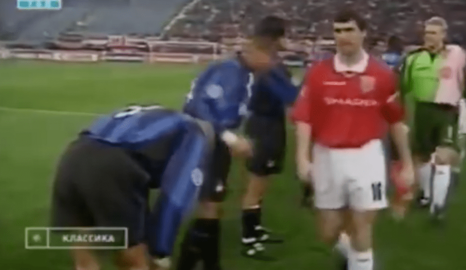 Despite their late attempts to greet him, Keane ignored both players