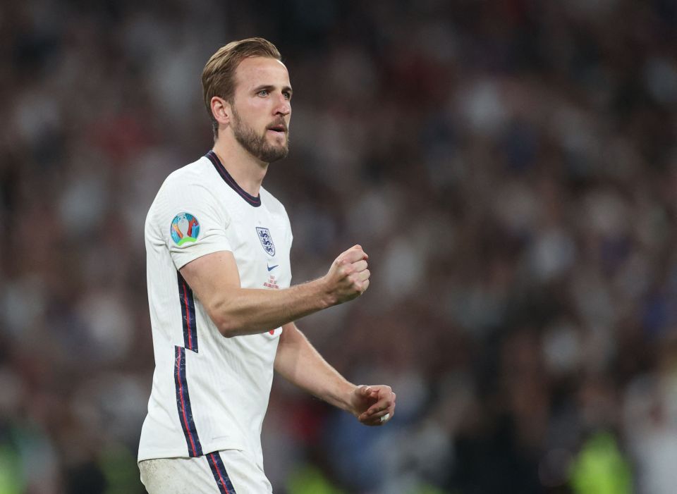 Harry Kane continues to stay away from Hotspur Way as rumours of a Man City move continue