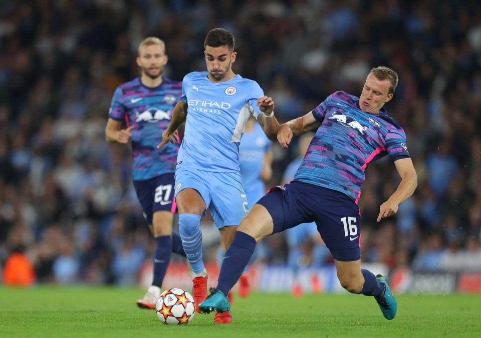 Klostermann (r) has already faced Premier League opposition in the Champions League