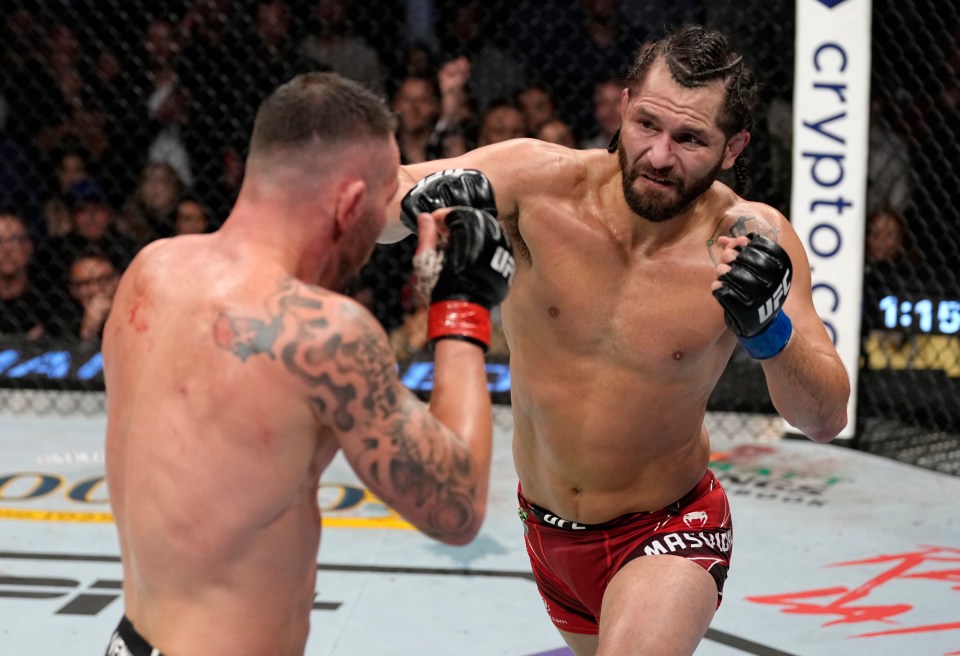 Masvidal looked the better striker, but rarely had the chance to show it