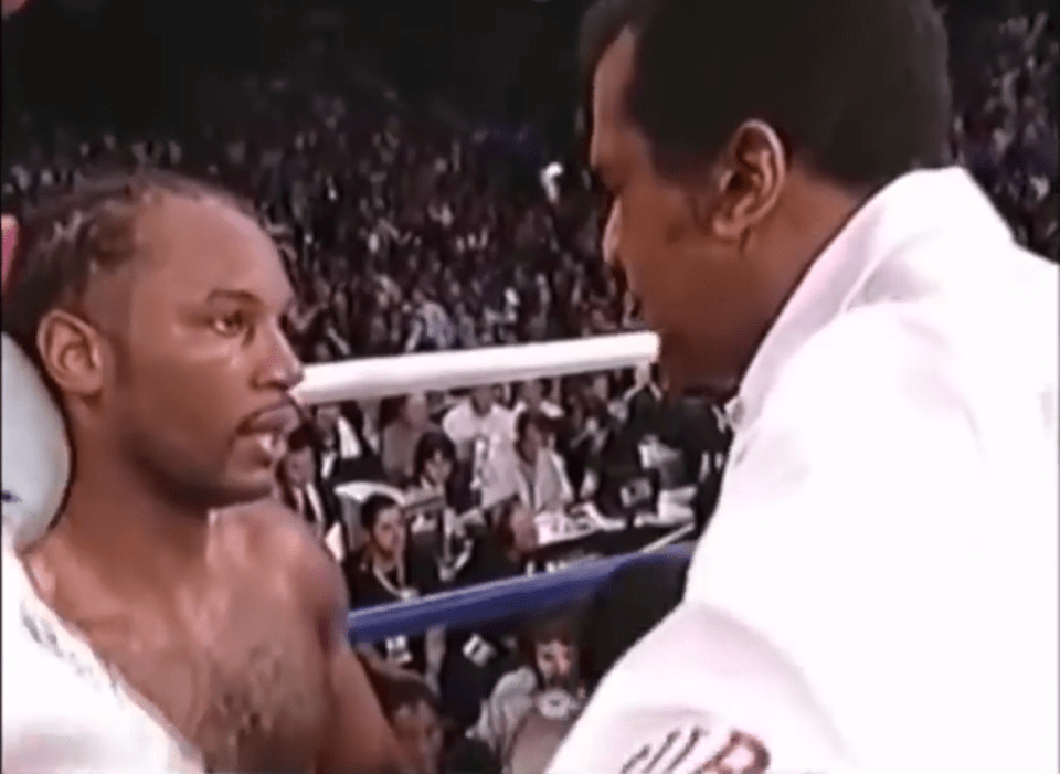 Steward read the riot act to Lewis in between rounds