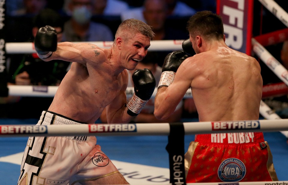 Smith beat Anthony Fowler in his last bout in October