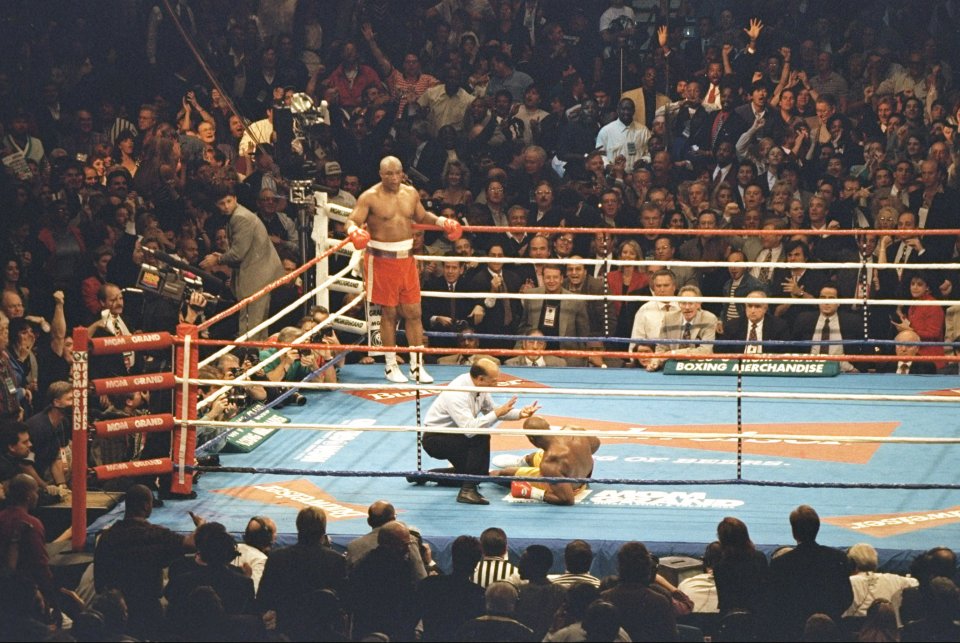 Later, Foreman stunned Moorer with a legendary one-punch KO to make him the oldest heavyweight champion in history