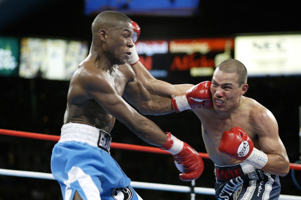Mayweather won the rematch convincingly